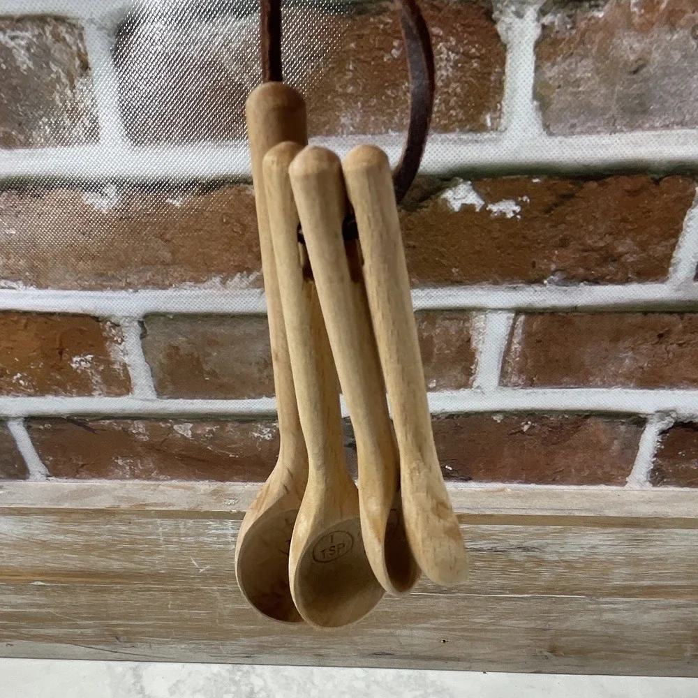 Wood Measuring Spoons Set 4-Piece Brown Round w/ Handles Measurement Markings
